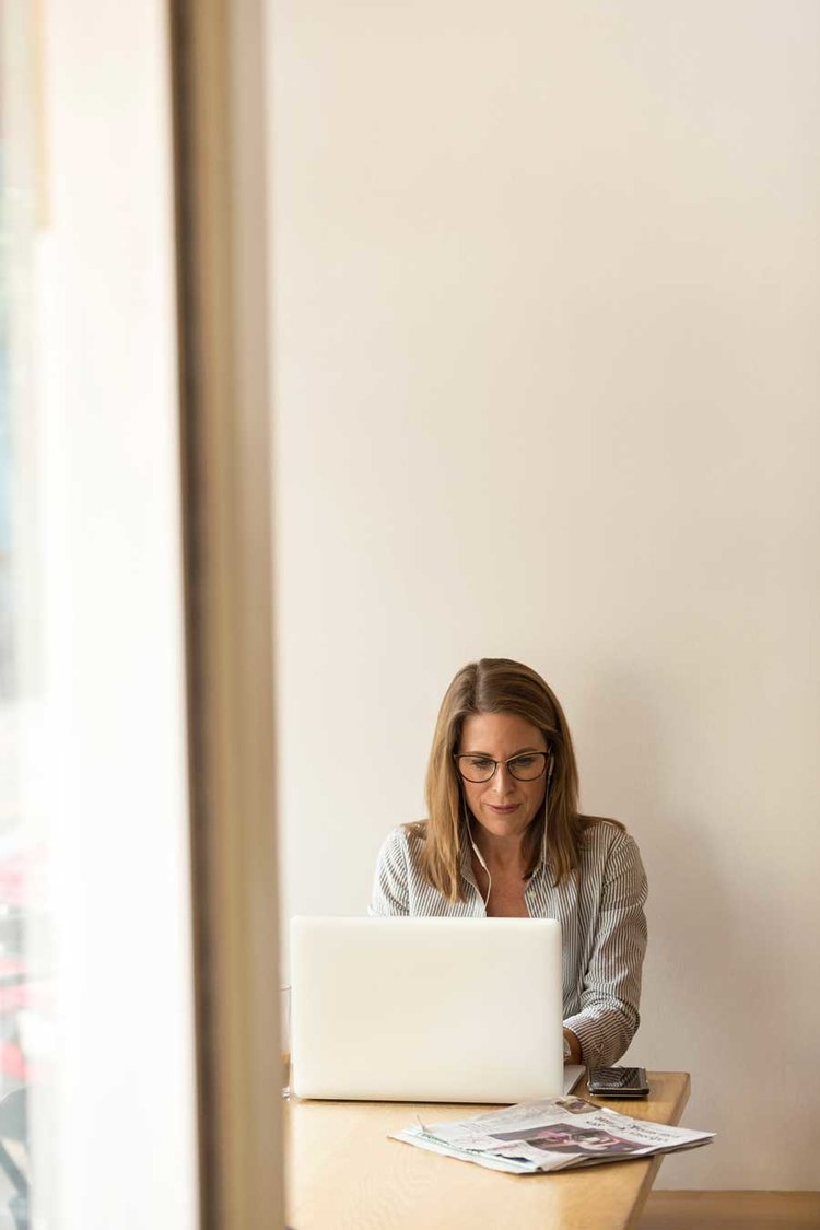 linkedin-sales-navigator-wS73LE0GnKs-unsplash.jpg