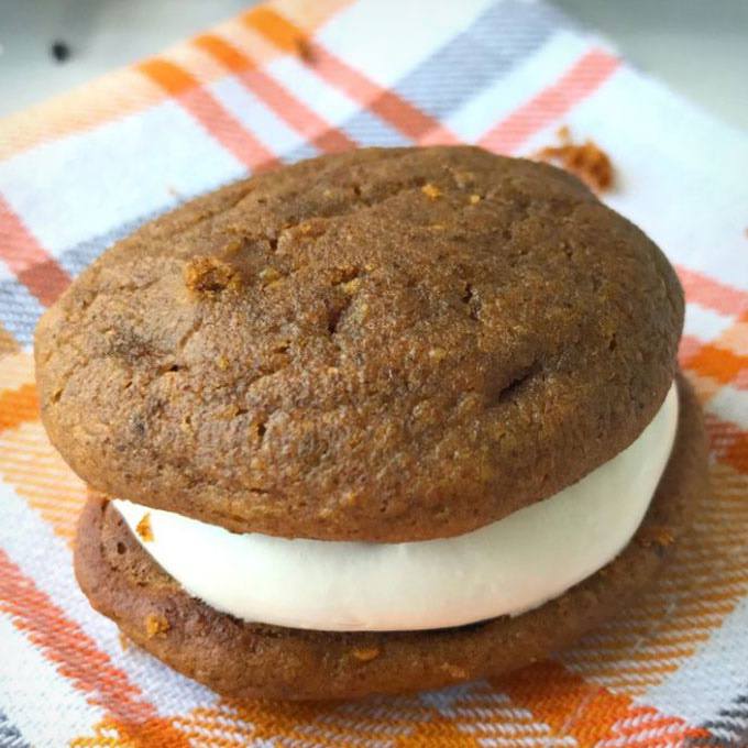 Pumpkin Whoopie Pies