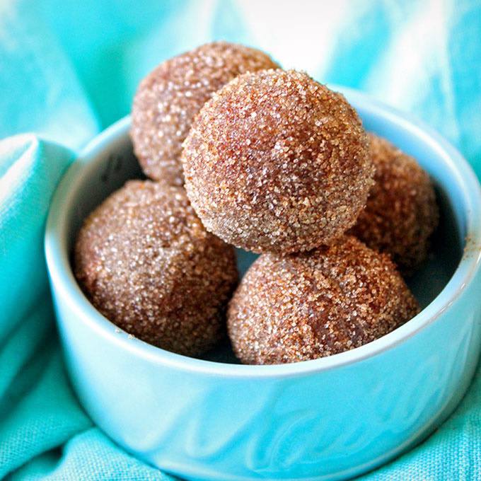 5-Minute Cinnamon Sugar Donut Holes