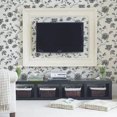 the pictures of the rooms on tv
