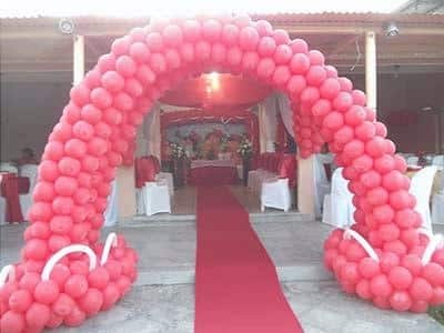 how to decorate with the balls