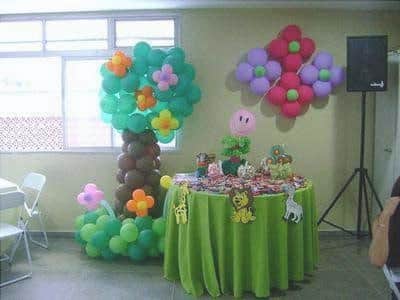 the pictures of the children's holiday party